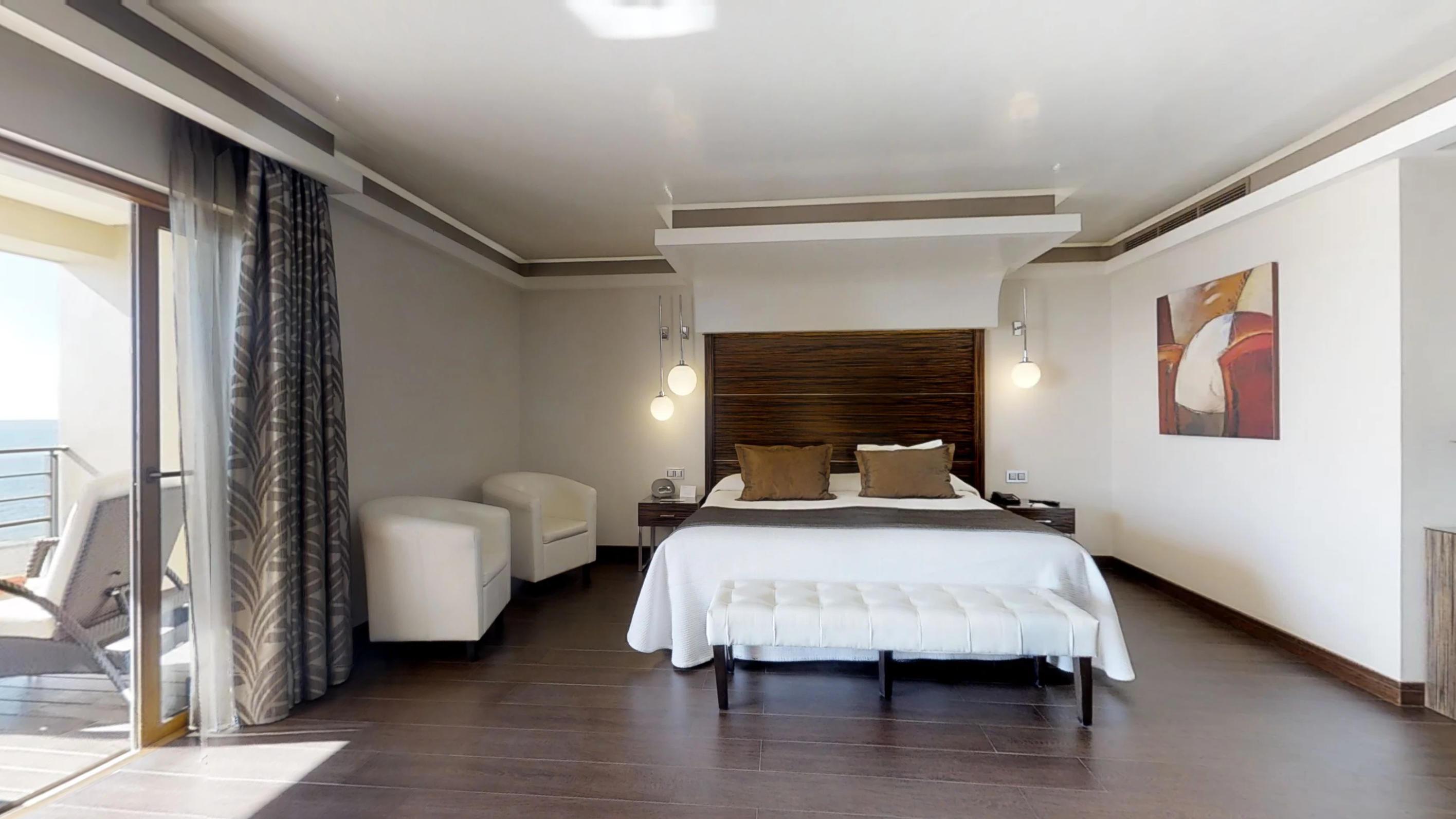 Hotel Vincci Seleccion Aleysa Benalmádena Esterno foto Suite