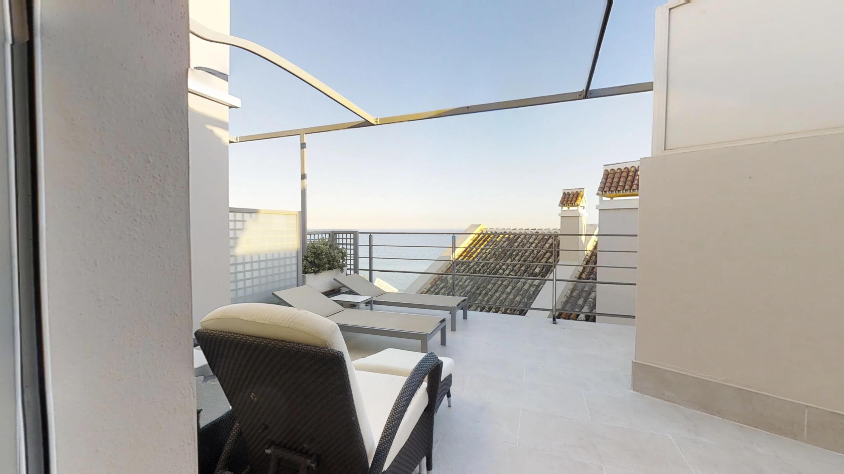 Hotel Vincci Seleccion Aleysa Benalmádena Esterno foto 3D rendering of a balcony