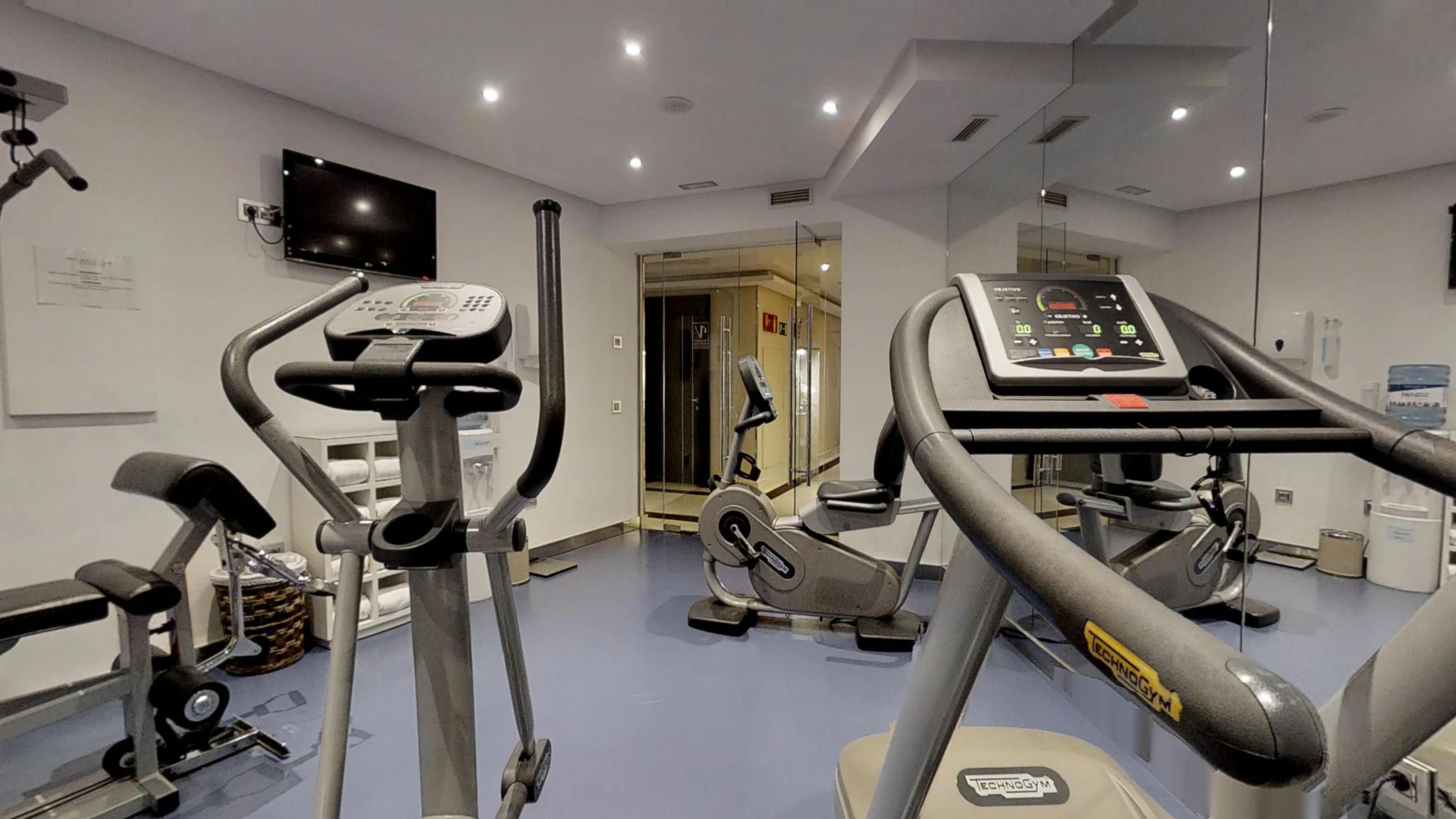 Hotel Vincci Seleccion Aleysa Benalmádena Esterno foto The gym at the hotel