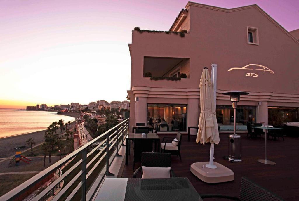 Hotel Vincci Seleccion Aleysa Benalmádena Esterno foto The hotel's terrace